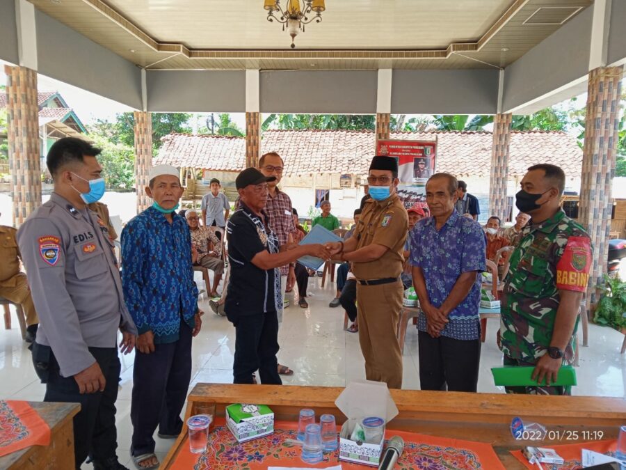 93dc6979-b723-45fa-8539-f906cb45119c