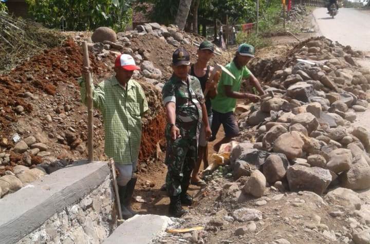 ff90ab10-8d1c-425f-817d-89da860e5a8a